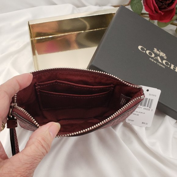 Coach Leather Corner Zip Wristlet in Wine color 🍷 - Picture 2 of 5